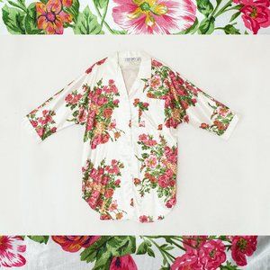 Gorgeous Silk Floral Rose Bouquet Motif Sarah Spencer Medium Button Down Shirt